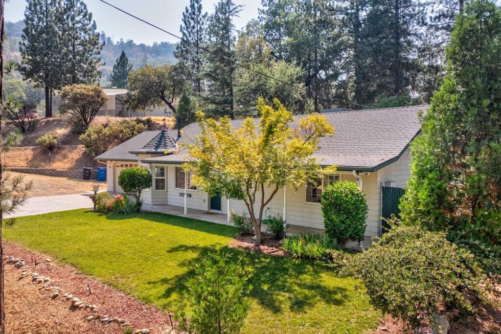 Acorn House - Charming House In Green Heaven With Pool Table With Lovely Backyard Oakhurst Exterior photo