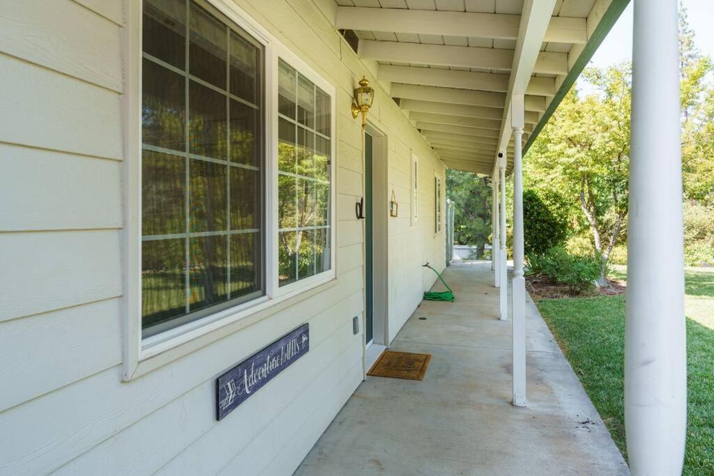 Acorn House - Charming House In Green Heaven With Pool Table With Lovely Backyard Oakhurst Exterior photo
