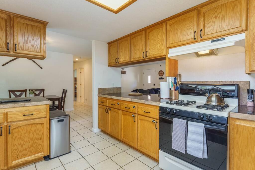 Acorn House - Charming House In Green Heaven With Pool Table With Lovely Backyard Oakhurst Exterior photo