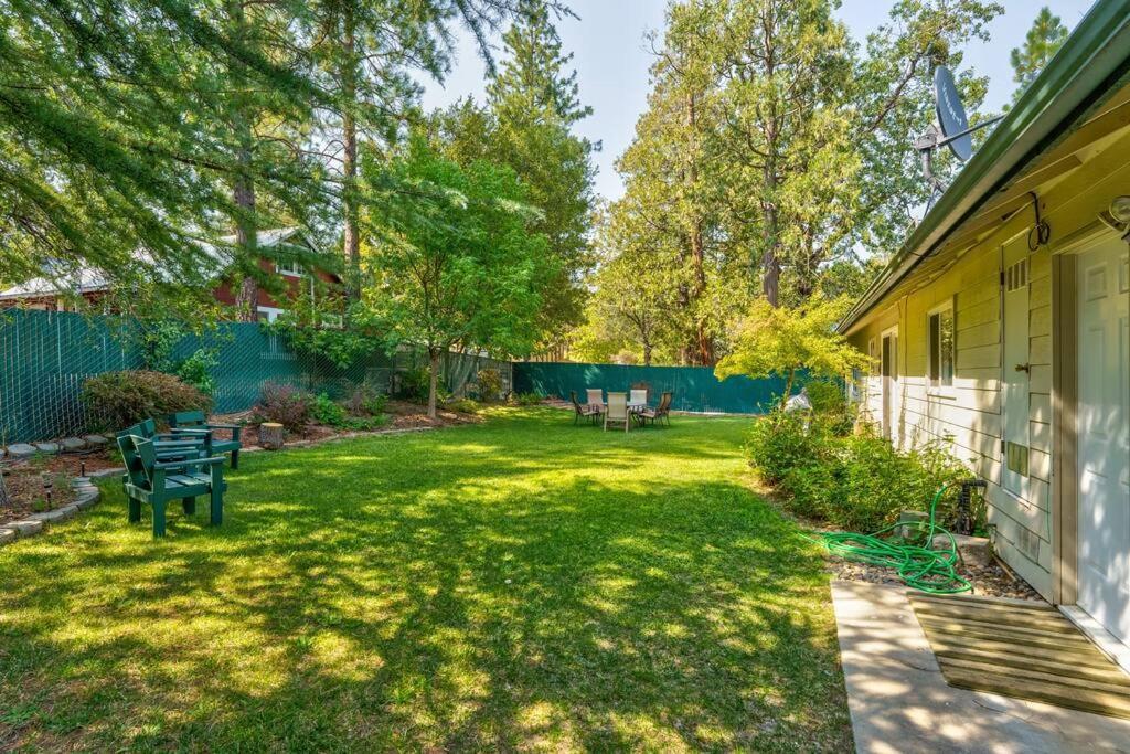 Acorn House - Charming House In Green Heaven With Pool Table With Lovely Backyard Oakhurst Exterior photo