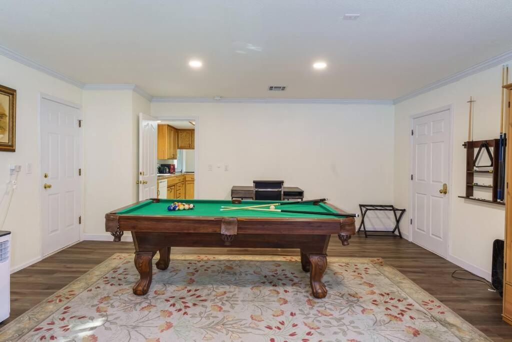 Acorn House - Charming House In Green Heaven With Pool Table With Lovely Backyard Oakhurst Exterior photo