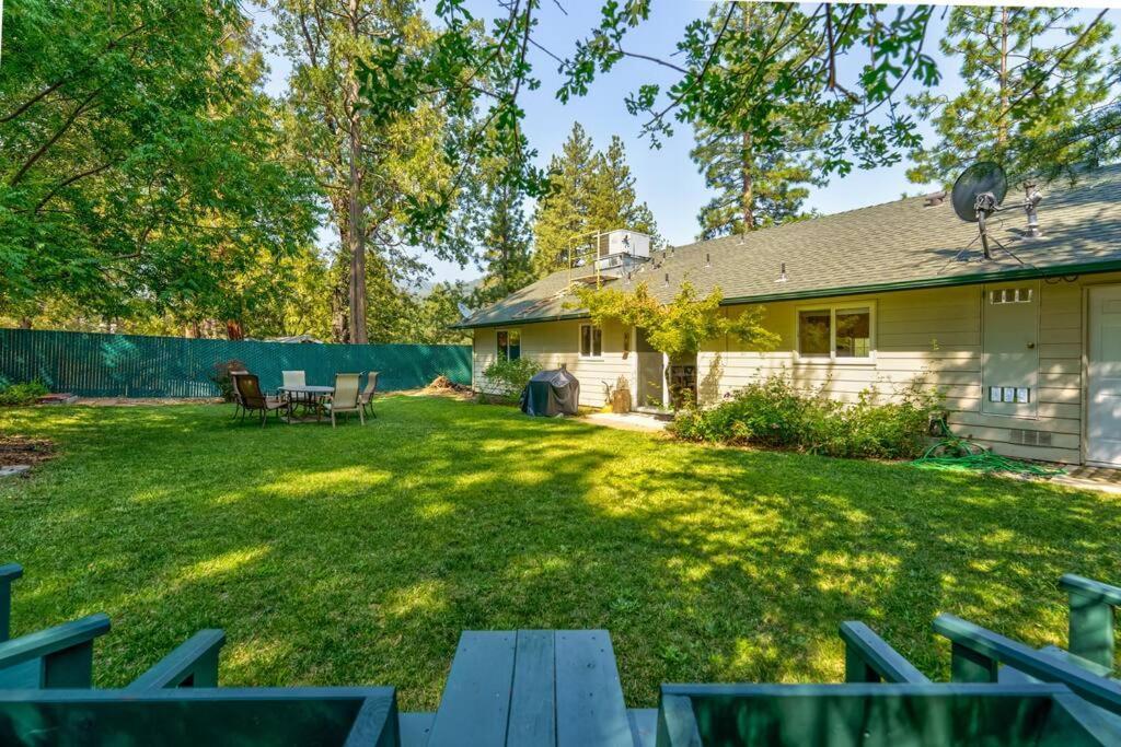 Acorn House - Charming House In Green Heaven With Pool Table With Lovely Backyard Oakhurst Exterior photo
