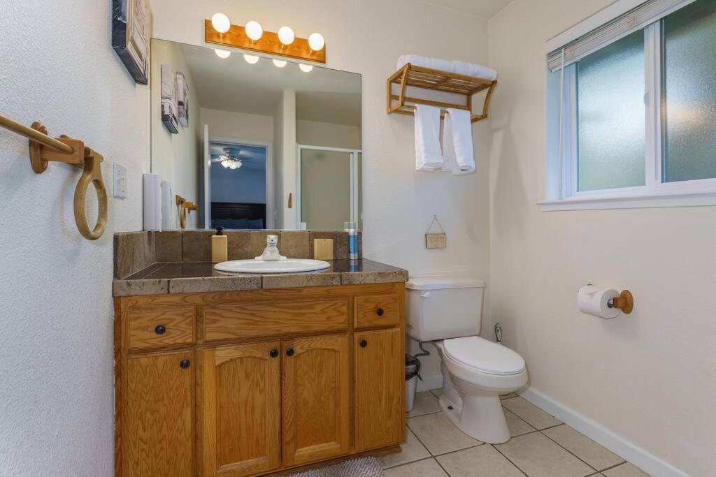 Acorn House - Charming House In Green Heaven With Pool Table With Lovely Backyard Oakhurst Exterior photo