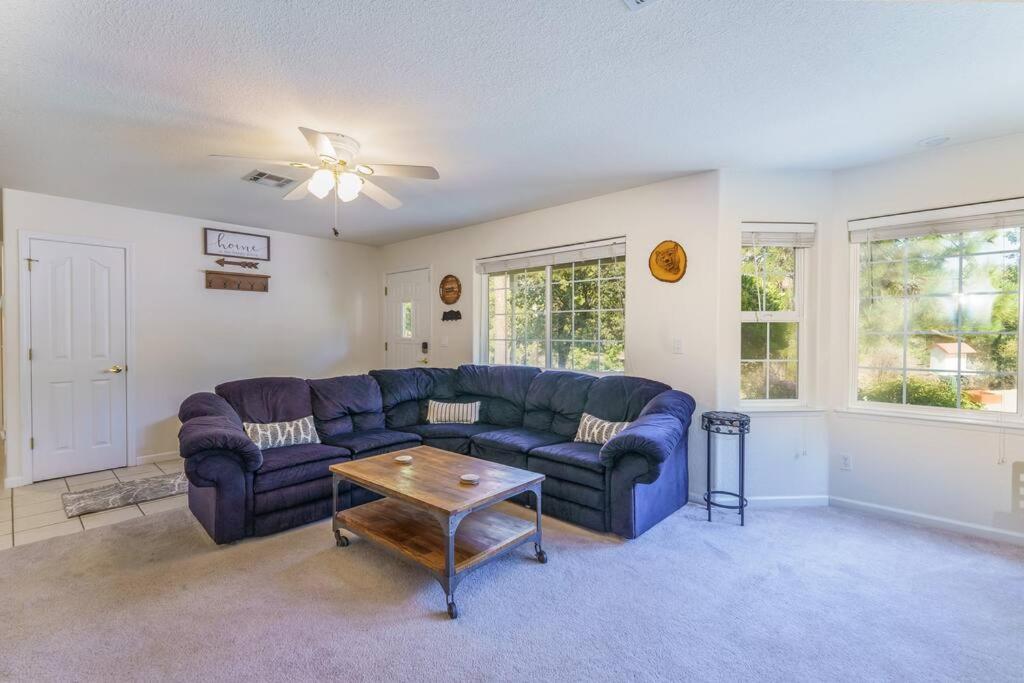 Acorn House - Charming House In Green Heaven With Pool Table With Lovely Backyard Oakhurst Exterior photo